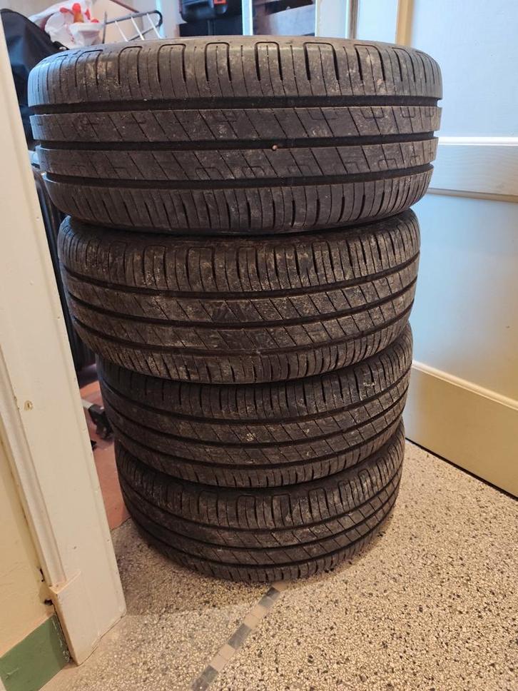 Jeu de pneus Goodyear Efficient 195/45 R16, Autos : Pièces & Accessoires, Pneus & Jantes, Pneu(s), Pneus été, Enlèvement