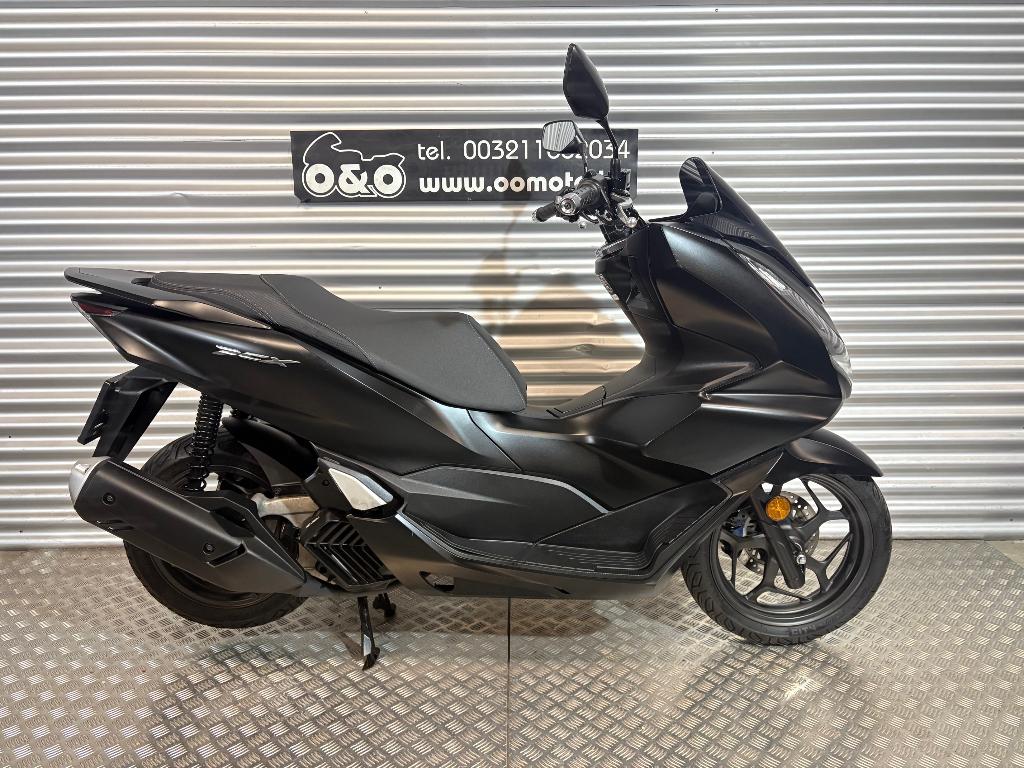 Honda PCX125 11KW + 1 an Garantie + entretien GRATUIT!, Motos, Scooter, Entreprise, Occasion, Permis Moto A1 minimum