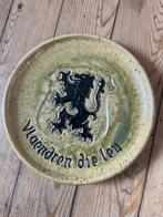 Bord in aardewerk Vlaamse Leeuw, Verzamelen, Ophalen, Zo goed als nieuw, Overige typen