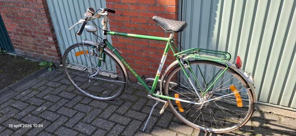 Oude retro herenfiets, Enlèvement