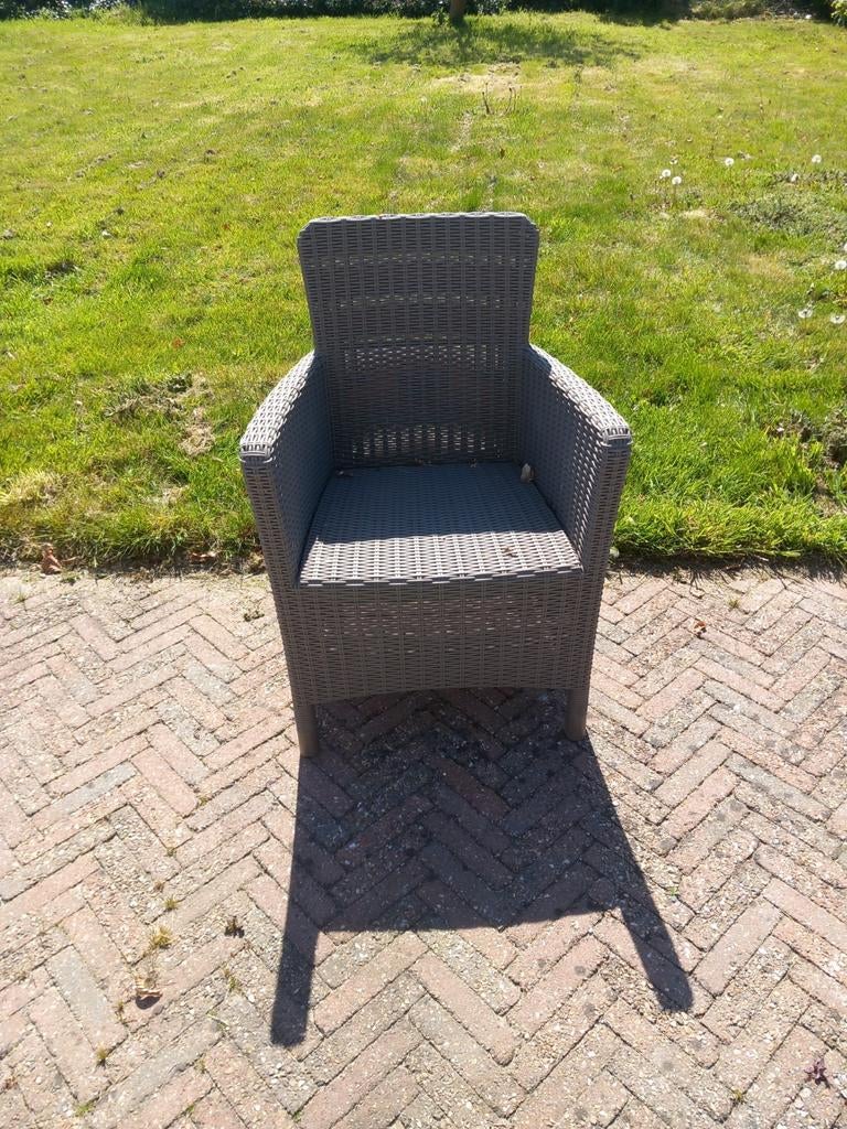 4 chaises de jardin peuvent être récupérées gratuitement, Jardin & Terrasse, Enlèvement, Synthétique