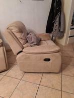 Salon complet, Enlèvement