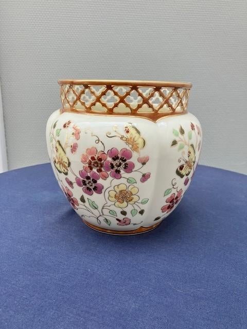 Zsolnay kaspó/bloempot, Ophalen