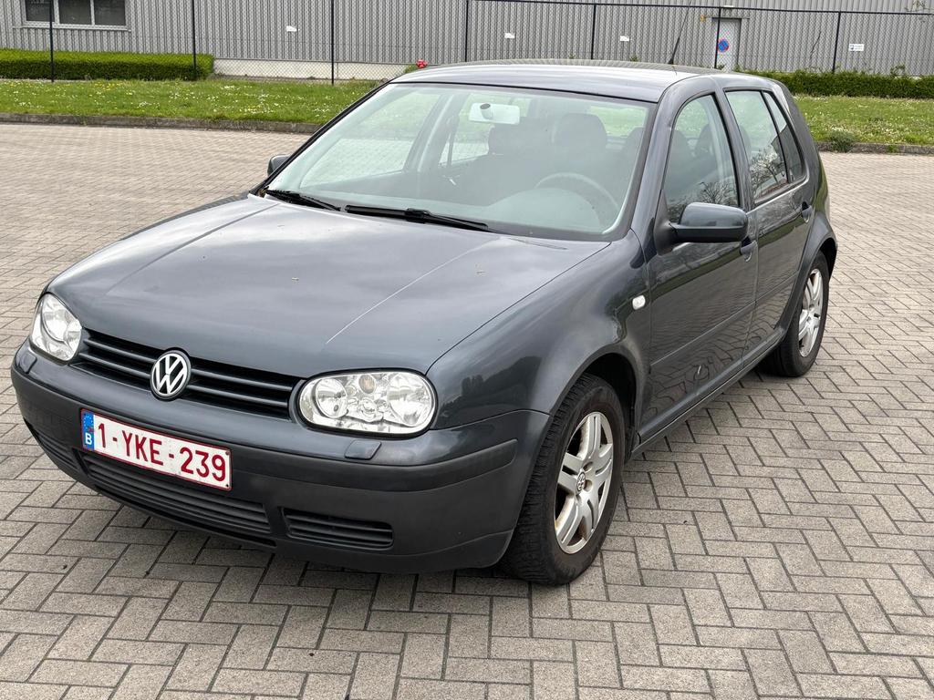 Volkswagen Golf 4 te koop, Autos, Volkswagen, Particulier, Golf, Essence, Boîte manuelle, Enlèvement