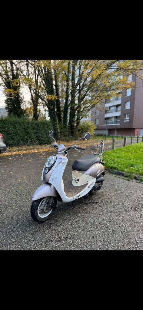 Sym Mio Classe A 2016, Vélos & Vélomoteurs, Scooters | SYM, Enlèvement, Comme neuf, Mio