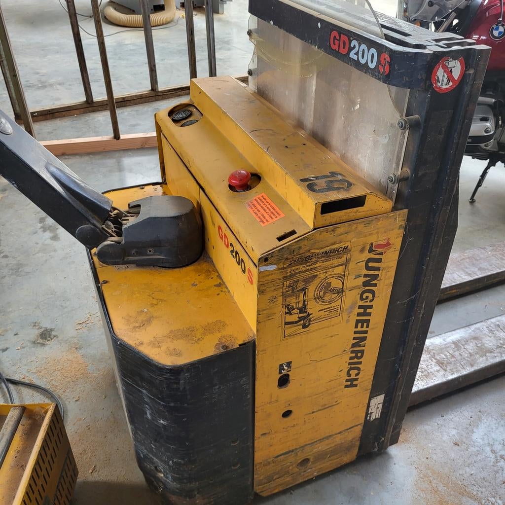 Appareil de levage Jungheinrich., Bricolage & Construction, Enlèvement