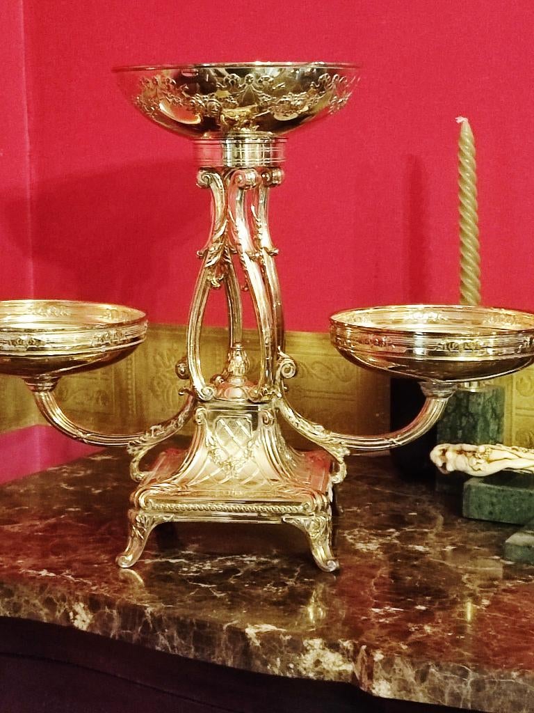 Zeer groot verzilverd tafelversiering, Enlèvement ou Envoi