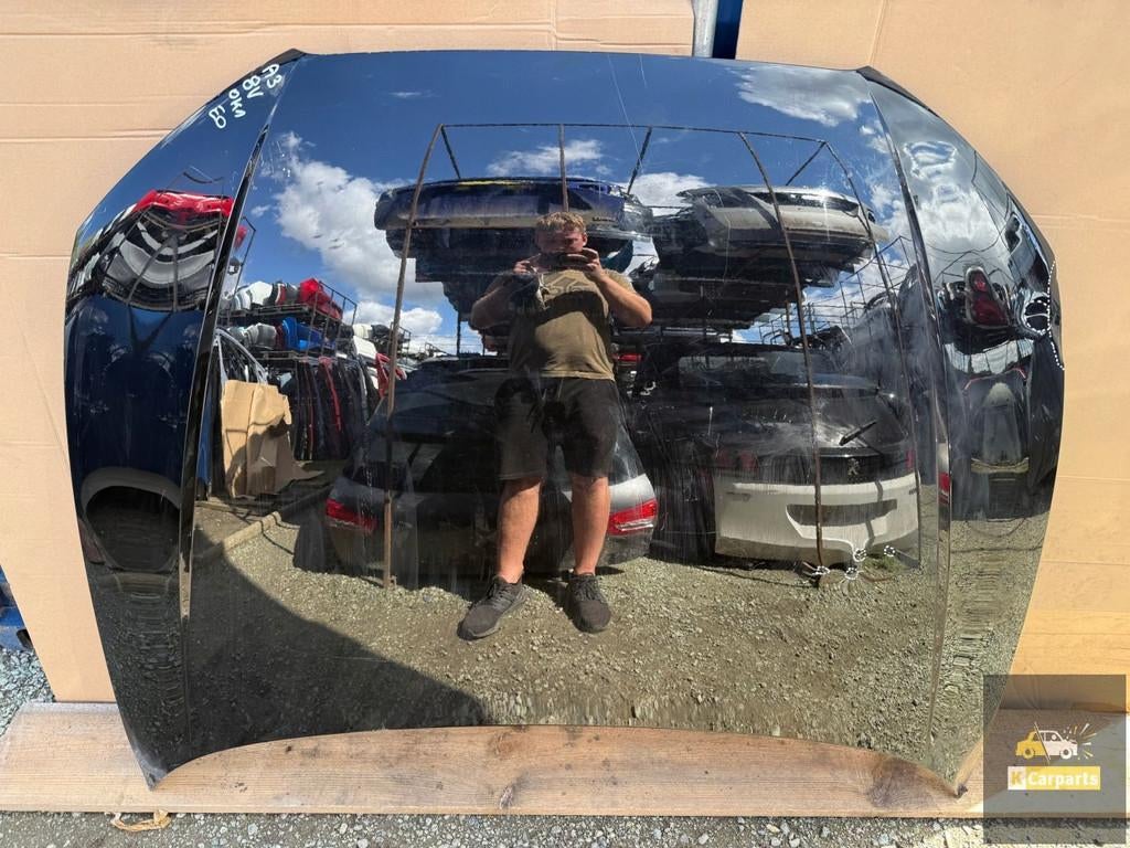 Capot noir Audi A3 8V HB Sportback 13-20, AUDI AG, Auto-Union-Strasse 1
85045  Ingolstadt, DE, Audi, Utilisé