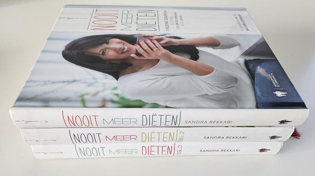 Sandra Bekkari Nooit Meer Diëten (1 tem 3) voor 20 euro, Boeken, Ophalen of Verzenden