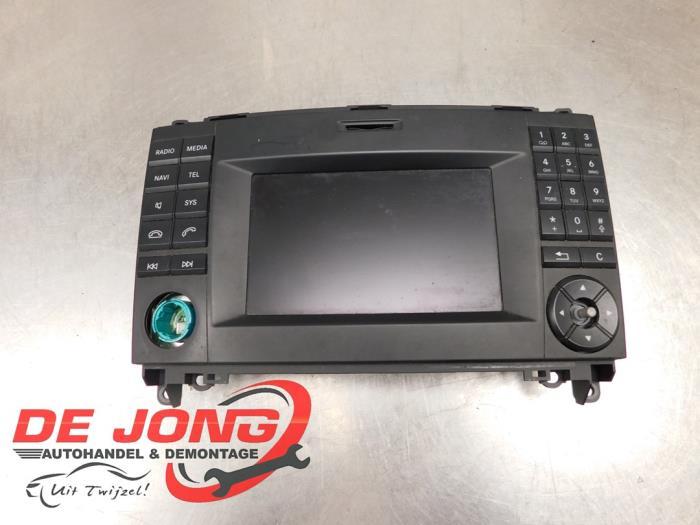 Radio d'un Mercedes Vito, Autos : Pièces & Accessoires, 3 mois de garantie, Utilisé, -, -