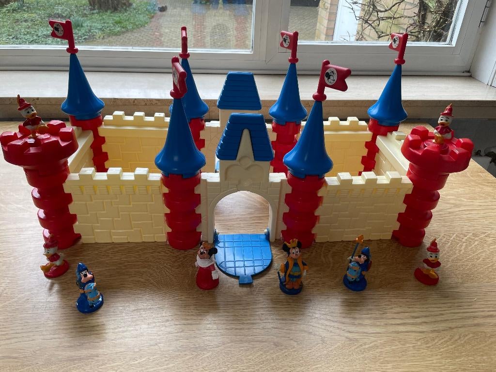 Walt Disney kasteel + figuren, Ophalen, Gebruikt, Overige merken