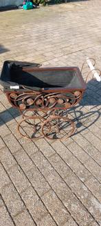 Een mooie  grote oude  rieten poppenwagen met stof bekleed, Antiek en Kunst, Ophalen