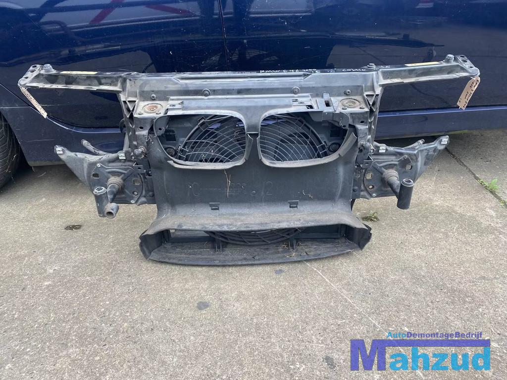 BMW 3 SERIE E46 325i Voorfront frontplaat met koelvin, Petuelring 130
80788  Munich, DE, Gebruikt, Voor, Info@bmw.de