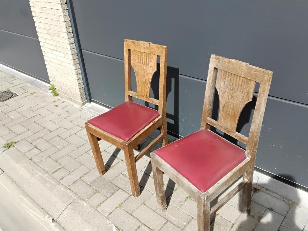 GRATIS 2 stoelen eetkamer hout met rood gestoffeerde zitting, Ophalen, Rood, Hout