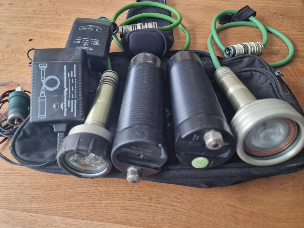 Greenforce duiklampen, Ophalen, Gebruikt, Batterij