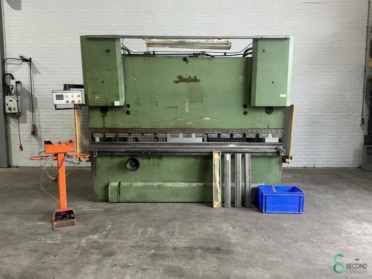 Kantbanken Baykal APH 31220 1994, Zakelijke goederen, Machines en Bouw | Metaalbewerking