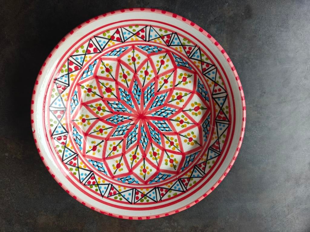 cinque assiettes bleu et rouge, Maison & Meubles, Enlèvement, Comme neuf, Assiette