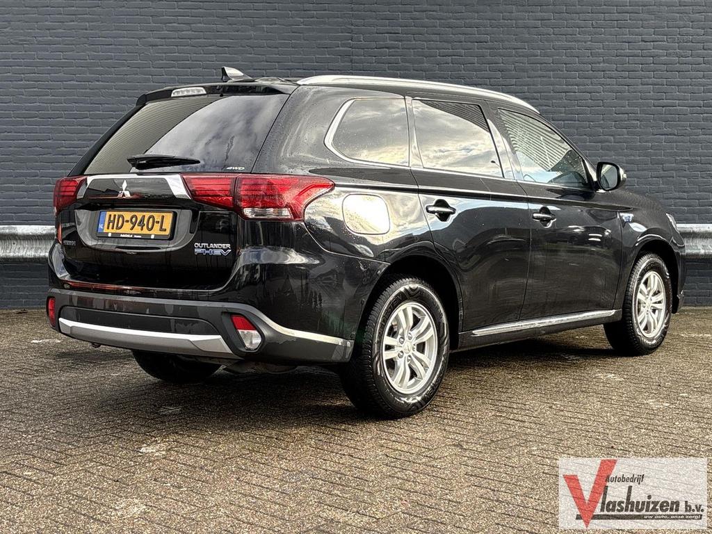 Mitsubishi Outlander 2.0 PHEV Business Edition | Leder | Cli, Auto's, Mitsubishi, Zwart, Zwart, Bedrijf, SUV of Terreinwagen