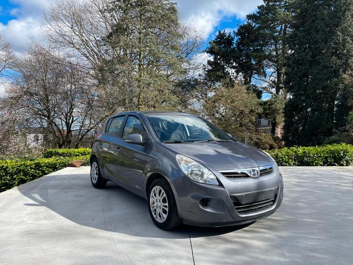 Hyundai i20 bleue 1er propriétaire 153.000km, Auto's, Hyundai, Particulier, i20, ABS, Airbags, Airconditioning, Alarm, Boordcomputer
