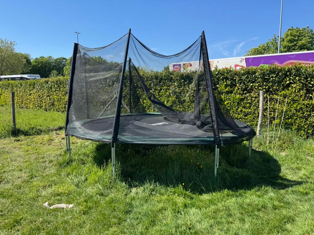 Trampoline salta 427cm, Enfants & Bébés, Jouets | Extérieur | Trampolines, Enlèvement, Comme neuf
