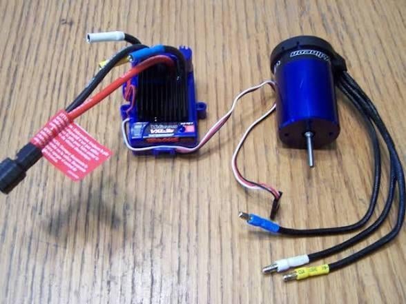 Traxxas Velineon VXL-3s combo, Hobby en Vrije tijd, Modelbouw | Radiografisch | Auto's, Zo goed als nieuw, Onderdeel, Elektro