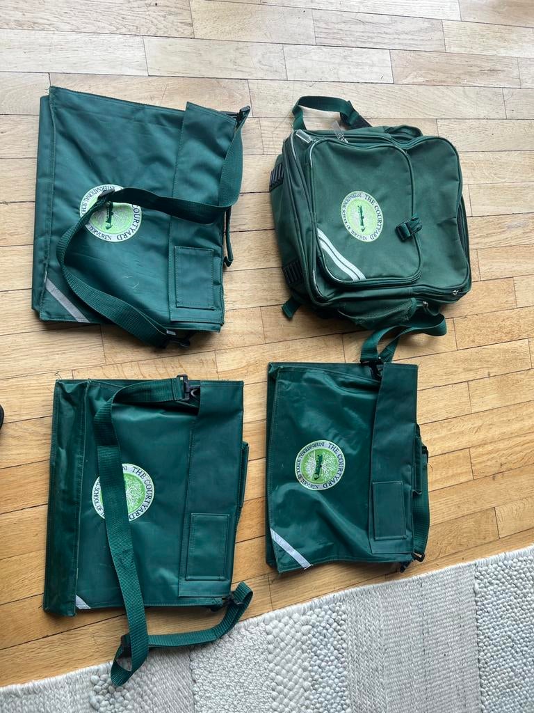 Sacs à bandoulière The Courtyard, Bijoux, Sacs & Beauté, Sacs | Cartables, Enlèvement, Comme neuf