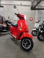 Iva Lux (look Vespa) 50cc classe A 4 temps 2013 - 12 843 km, Vélos & Vélomoteurs, Iva, Enlèvement ou Envoi, Utilisé, Classe A (25 km/h)