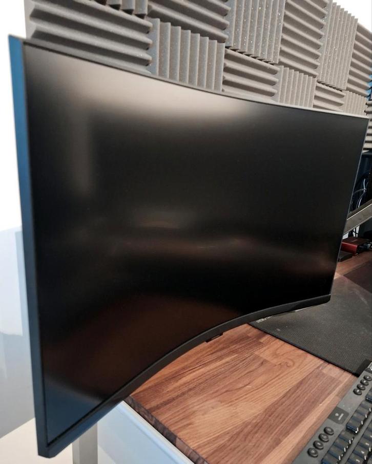 Samsung Odyssey Neo G7, Informatique & Logiciels, Moniteurs, Incurvé, Autres types, Ultra HD (4K), Enlèvement