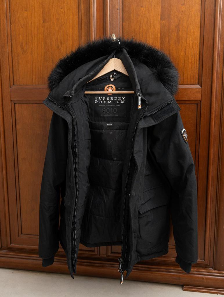 Superdry Premium Parka - Maat L - Als Nieuw, Vêtements | Femmes, Vestes | Hiver, Enlèvement, Comme neuf, Taille 42/44 (L)