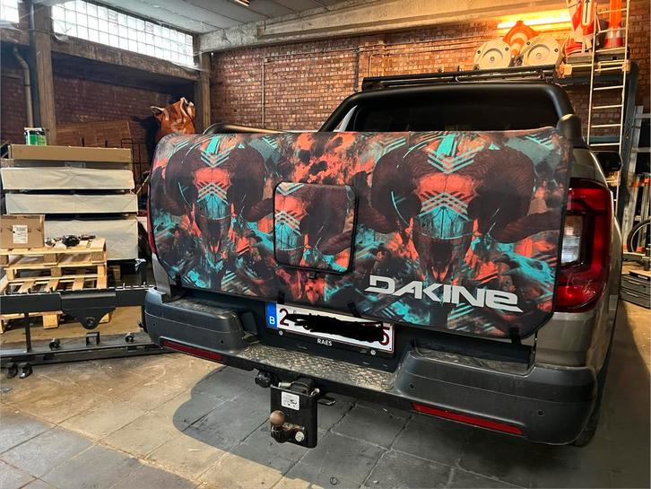 Dakine tailgate pad NIEUW!!, Motoren, Accessoires | Koffers en Tassen, Nieuw, Ophalen