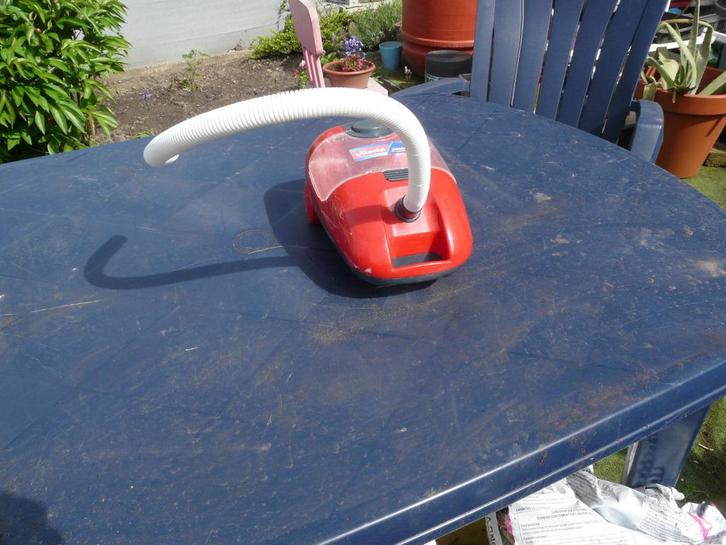 ASPIRATEUR VILEDA ENFANT, Enfants & Bébés, Jouets | Jouets de bébé, Comme neuf, Autres types, Sonore, Enlèvement ou Envoi