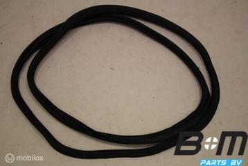 Achterklep rubber carrosseriezijde VW Golf 7 R 5G6827705D beschikbaar voor biedingen