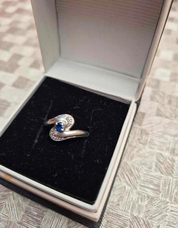 Prachtige zilveren ring met Saffier  zilver ring met Granaat beschikbaar voor biedingen