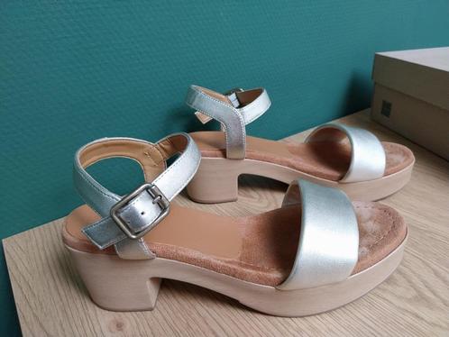 zomersandalen met hak maat 37 merk Unisa, Kleding | Dames, Schoenen, Gedragen, Schoenen met hoge hakken, Overige kleuren, Ophalen of Verzenden