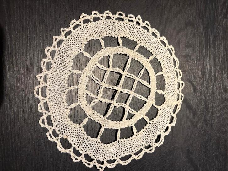 Gehaakt tafelkleed, Antiek en Kunst, Antiek | Tapijten, Tafelkleden en Textiel, Ophalen