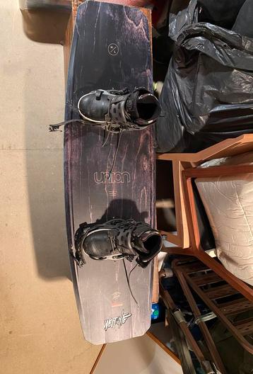 Wakeboard Union 147 cm, Enlèvement, Comme neuf