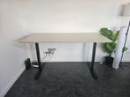 Ikea bureau in hoogte verstelbaar, Ophalen, Zo goed als nieuw, Bureau