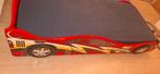 Kinderbed, race auto, Kinderen en Baby's, Kinderkamer | Bedden, Ophalen, 85 tot 100 cm, Gebruikt, Minder dan 140 cm