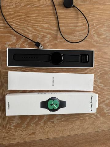 Samung Galaxy watch4  beschikbaar voor biedingen