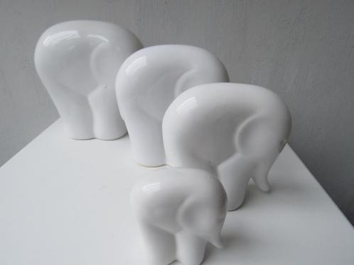 Ensemble vintage de 4 éléphants en céramique, 1980, Antiquités & Art, Curiosités & Brocante, Enlèvement ou Envoi