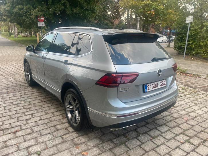 Vw Tiguan 2.0 TDI diesel R-line Full option 7pl in top staat, Auto's, Volkswagen, Particulier, Tiguan, 360° camera, Aangepast voor mindervaliden