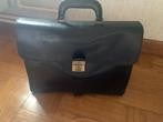 Vintage lederen aktetas boekentas, Handtassen en Accessoires, Tassen | Schooltassen, Ophalen