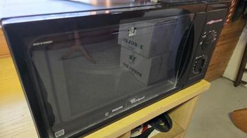 Microgolfoven Philips Whirlpool 900 Watt beschikbaar voor biedingen