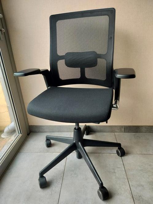 Ahrend 2020 Verta bureaustoel, Huis en Inrichting, Bureaustoelen, Nieuw, Bureaustoel, Zwart, Ergonomisch, Ophalen