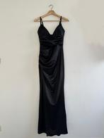 Robe longue en satin, Comme neuf, Taille 36 (S), Noir, S but fits M as well