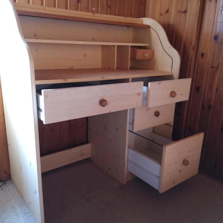 Compact bureau met veel opbergvakken, Huis en Inrichting, Kasten | Secretaires, Zo goed als nieuw, Ophalen