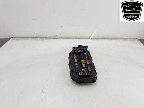 ZEKERINGKAST BMW X5 (F15) (01-2013/07-2018), Auto-onderdelen, Elektronica en Kabels, BMW, Gebruikt