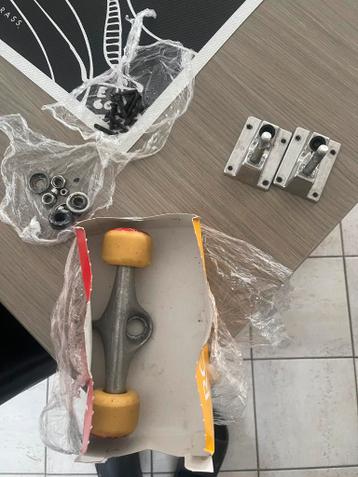 Skateboardonderdelen: trucks en wielen