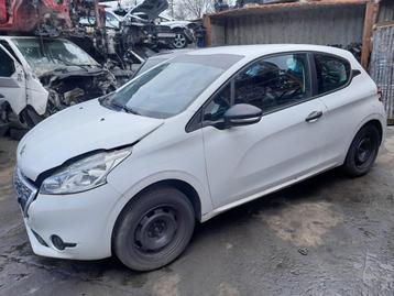 PORTIERRUIT LINKS Peugeot 208 I (CA / CC / CK / CL) beschikbaar voor biedingen