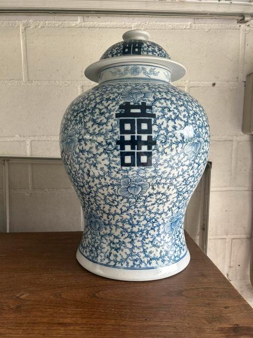 Chinese porseleinen ginger jar – Kangxi mark, Antiek en Kunst, Antiek | Vazen, Ophalen
